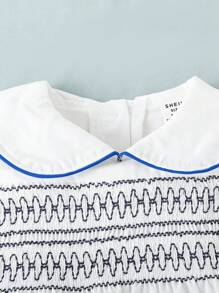 SHEIN Set bestehend aus Baby Mädchen elegantem Oberteil im Palast-Stil mit exquisiter Stickerei und Dreiecks-Shorts in einfarbigem Design passend für den Sommer