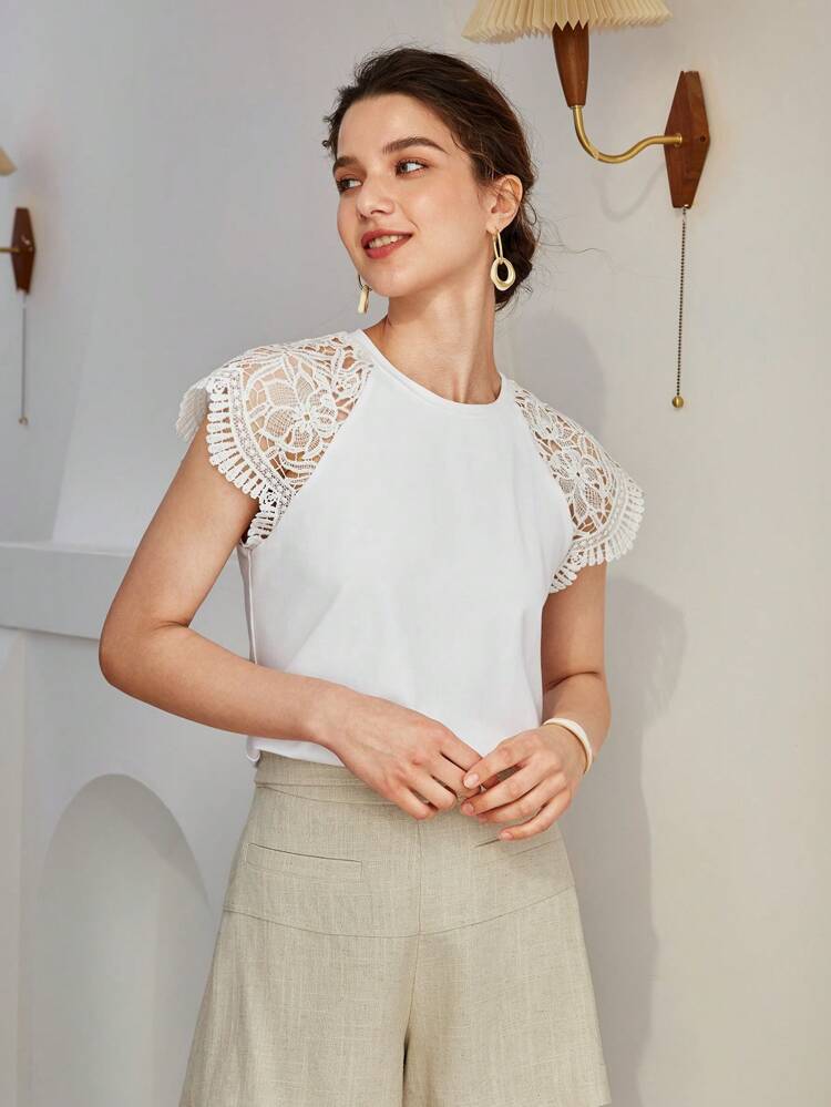 GUIPURE LACE RAGLAN SLEEVE TEE