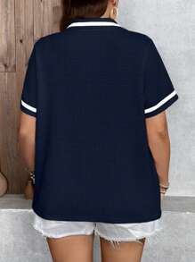SHEIN LUNE 大码拉链 Polo 领 T 恤，带黑色饰边和华夫格肩部细节，短袖，透气且有弹性的面料，夏季 - 藏蓝色 - 查看 2