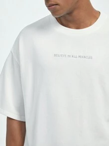 AXEPEAK 男士宽松刺绣英伦图案针织短袖T恤，夏季美式街头时尚，度假，街头潮流版 - 白色 - 查看 5