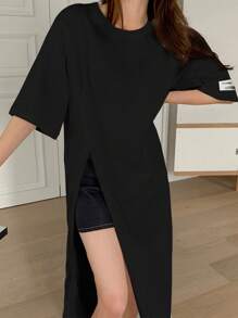 DAZY Women's Solid Color Short Sleeve Long Split Tee With Letter Print Patch Summer