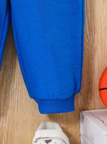 SHEIN Conjunto casual para bebe niño con camiseta estampada en inglés de manga corta y pantalón largo - Azul - Ver 4