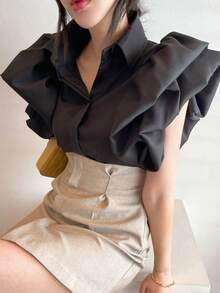 Camisa unicolor con botón delantero exagerado de manga - Negro - Ver 3