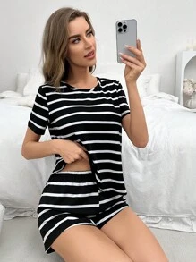 Black And White Striped Women Summer Sleepwear Set Pajama Set With Short Sleeve T-Shirt And Shorts