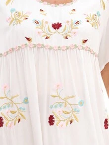 Vestido bordado de manga murciélago y cuello redondo de patrón vintage para verano - Blanco - Ver 3
