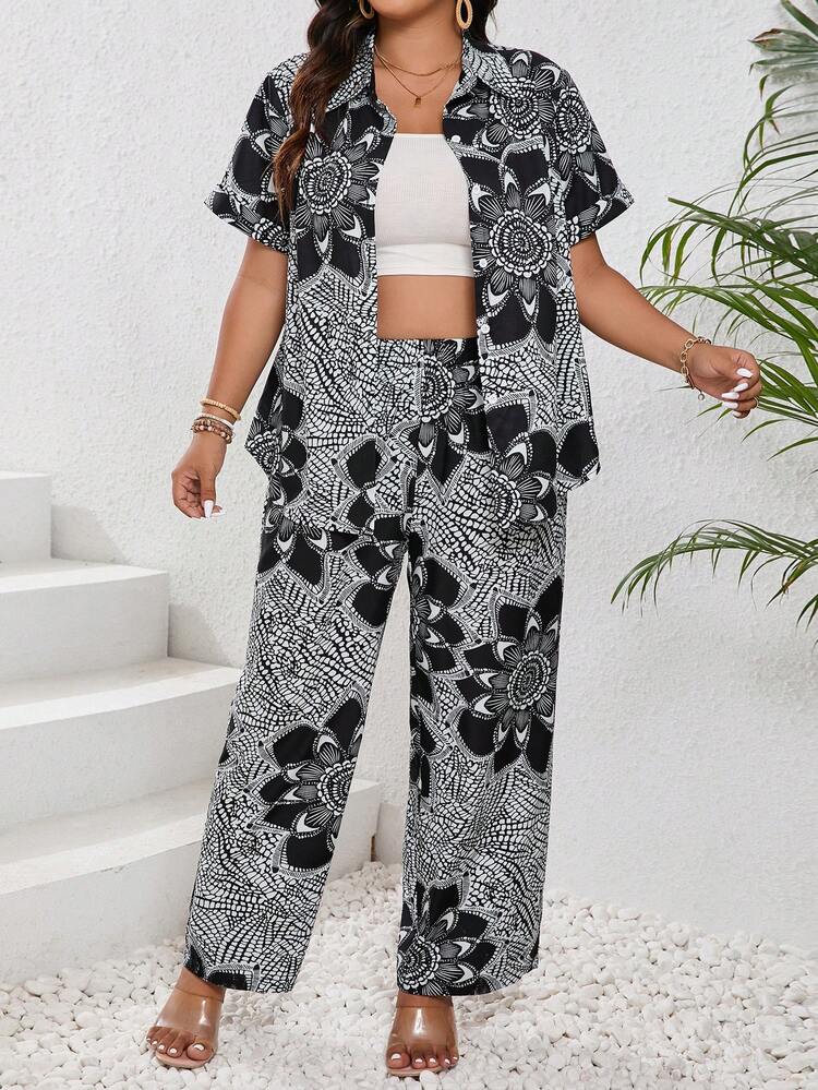 Plus Size Women's Random Printed Short Sleeve Top And Solid Color Long Pants Two-Piece Set
