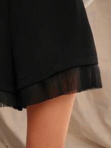 Anewsta 優雅多變的女式黑色A字褲裙，設有褶皺和蕾絲邊緣裝飾 - 黑色 - 查看 6