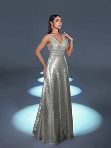 Faeriesty Fashionable Party Deep V-Neck Backless Sequin Dress - Silver - View 3