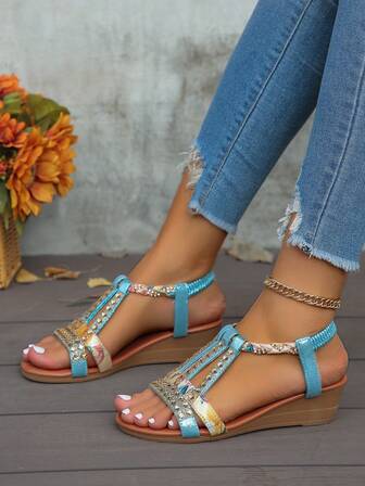 2024夏季新款女性水晶涼鞋，韓國風格厚底楔型跟，時尚多變開放式海灘鞋