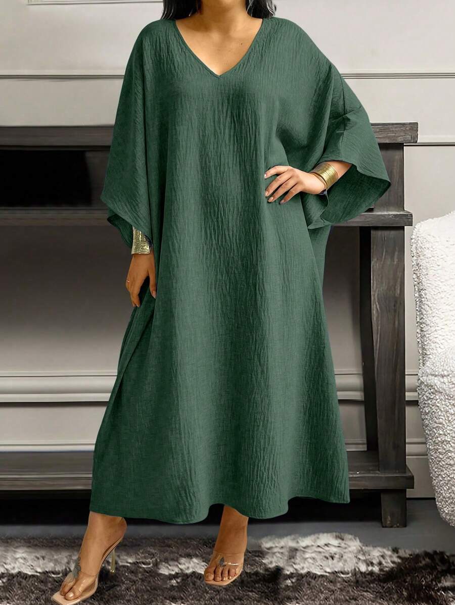 SHEIN Clasi Vestido maxi de verano elegante de unicolor con cuello en V para mujer de talla grande - Verde Oscuro - Ver 1