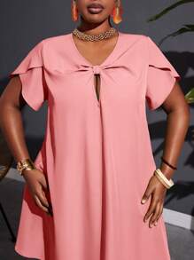 Slaydiva 加大假日休闲无弹性梭织纯色宽松绿色 A 字扭结女式加大码连衣裙