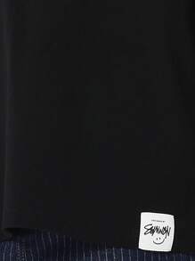SUMWON Áo thun hở vai Unisex cho trẻ em có in hình tiếng Ả Rập - màu đen - Xem 3