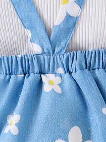 SHEIN Vintaside Kids Baby Girl Round Neck Solid Color Lace Detailed Casual Short Sleeve T-Shirt And Flower Printed Overalls Set, Spring/Summer - Dusty Blue - View 4