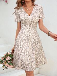 SHEIN VCAY 女士夏季假日花卉印花交錯V領短袖優雅洋裝 - 彩色 - 查看 5
