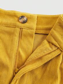 ROMWE Fairycore 大码休闲蜜蜂刺绣短裤 - 黃色 - 查看 3