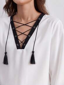 MOTF PREMIUM CONTRAST PIPING TASSEL LACE UP V-NECK BLOUSE - Black and White - View 3
