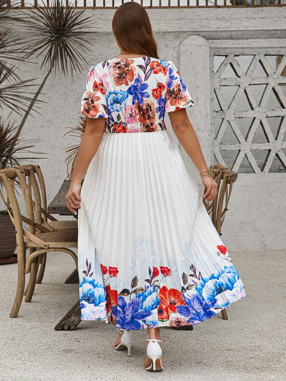 Plus Size V-Neck Floral Printed Pleated Short Sleeve Summer Dress