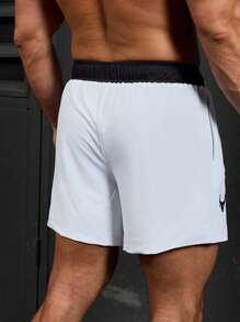 Manfinity Sport Corelite Quần short thể thao nam kiểu boyfriend phối màu đơn giản, quần jogger in họa tiết, quần nỉ. - Đen và trắng - Xem 8