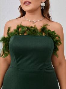 SHEIN Belle Vestido de Festa Plus Size Sensual Sem Alças em Pluma de Peru com Fenda Alta (Versão Pesada) (Pluma de Peru Genuína) - Verde Escuro - Visão 6