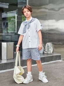 SHEIN 10-12歲男孩2入組校園風條紋斗篷設計短袖襯衫和短褲，休閒套裝"} (Note: I assumed that "tween boy - 白色 - 查看 7