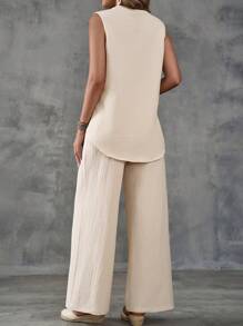 EMERY ROSE Set di canotta senza maniche in tessuto a trama e pantaloni a gamba larga con design a fessura con bottoni per donne