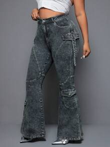SHEIN ICON Women Plus Size Flare Jeans With Pockets And Distressed Details