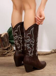 肯德尔风格刺绣高跟靴，2024年新款欧美风格粗跟高筒牛仔及膝靴，女款，西部风格 - 咖啡棕 - 查看 3