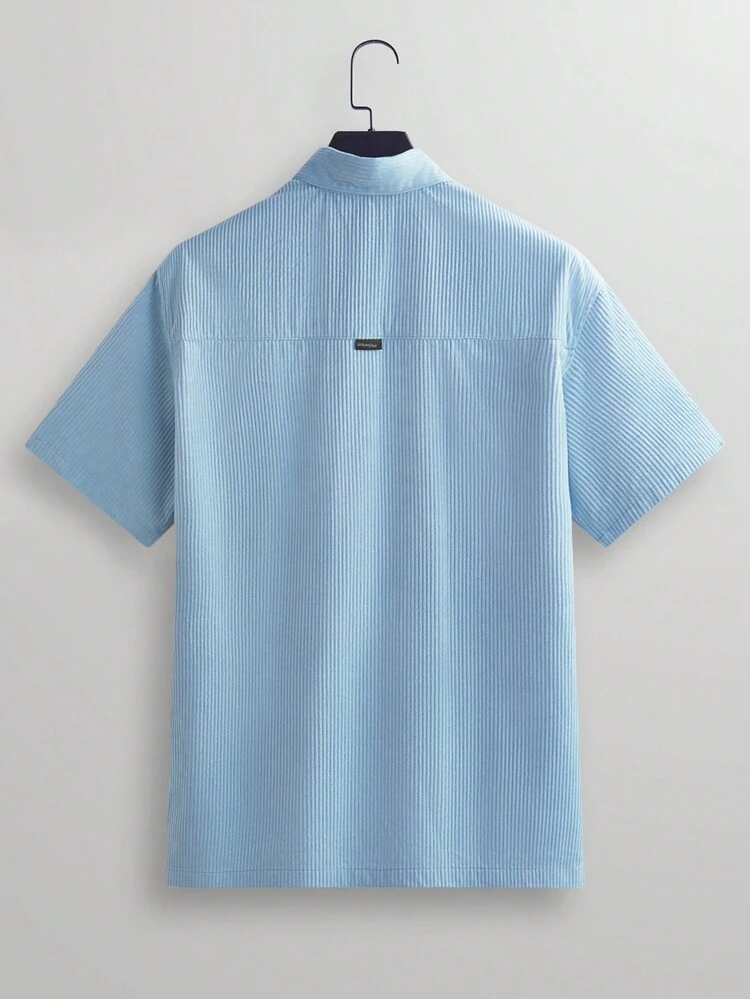 Men Solid Color Simple Style Short Sleeve Woven Casual Shirt For Daily Wear