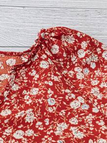 SHEIN LUNE Große Größen Boho Frauen Sommer Urlaub lose Blumen bedrucktes Hemd mit Ausschnitt und Kurzarm, Peplum Oberteil für Neujahr - Rot - Übersicht 3