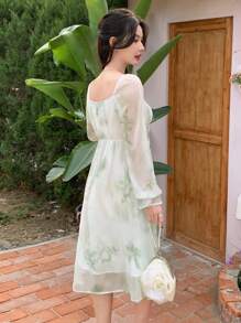DAZY Đầm dài in hoa cho nữ, cổ vuông, thắt eo, xếp ly, tay loe, dáng dài, trang phục mùa thu, trang phục đi nghỉ mát, đầm maxi cho nữ. - màu xanh lá - Xem 5