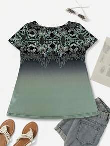 轻盈优雅几何印花方领短袖 T 恤，适合女士，适合户外、旅行、办公室、夏季的百搭休闲装