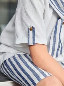 SHEIN 10-12歲男孩2入組校園風條紋斗篷設計短袖襯衫和短褲，休閒套裝"} (Note: I assumed that "tween boy - 白色 - 查看 8