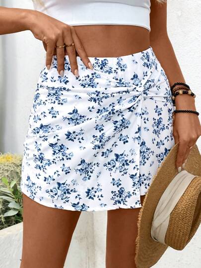 EMERY ROSE Women's Ditsy Floral Tie Knot Skort For Vacation