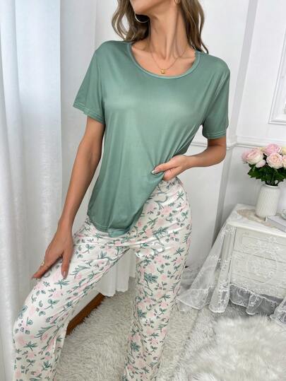 Ladies' Bloemen Patterned Pyjama Set Round Neck Short Sleeve Shirt Sleep Pants view 4