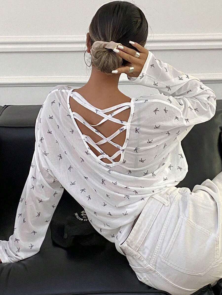 DAZY 花卉图案薄款长袖女式上衣，背部镂空，圆领，露背，荷叶边 - 白色 - 查看 1