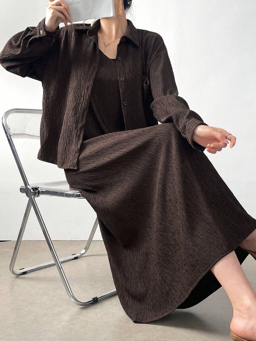 Mulvari 女士简约纯色日常长袖衬衫和吊带裙 2 件套 2 件套 - 咖啡棕 - 查看 1