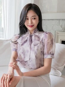 DAZY Áo sơ mi voan nữ in họa tiết tua rua cổ - Màu tím - Xem 3