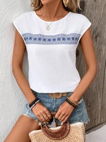 Breezaya Weißes Hemd für Frauen mit floralem Stickerei Rundhalsausschnitt und Flügelärmeln