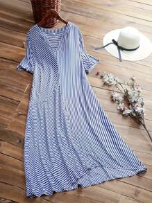 女士时尚条纹短袖 V 领休闲连衣裙