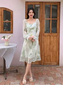 DAZY Đầm dài in hoa cho nữ, cổ vuông, thắt eo, xếp ly, tay loe, dáng dài, trang phục mùa thu, trang phục đi nghỉ mát, đầm maxi cho nữ. - màu xanh lá - Xem 4