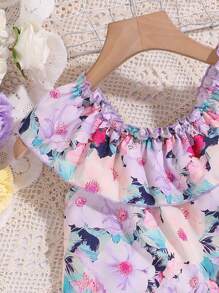 SHEIN Conjunto casual de blusa sin mangas con volante impresa con flores y pantalon corto de unicolor para niña preadolescente en vacaciones - Morado - Ver 3