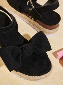 Mini mi Schwarze niedliche und rutschfeste Plateau-Espadrillesandalen für Mädchen im Sommer - bequem mit Schleife, verstellbarem Knöchelriemen und weißer Sohle