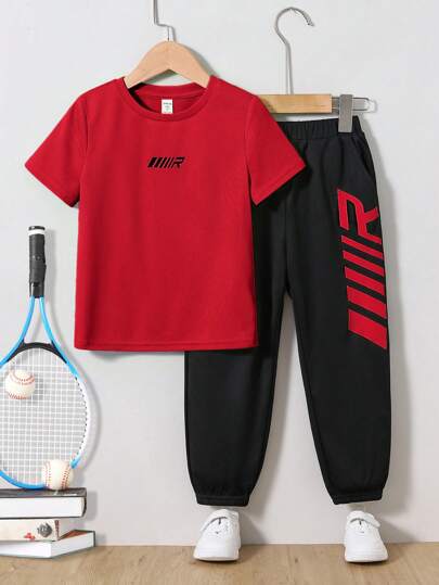 SHEIN Conjunto sencillo y casual de ropa deportiva de 2 piezas para niños jóvenes con cuello redondo y estampado de letras, transpirable