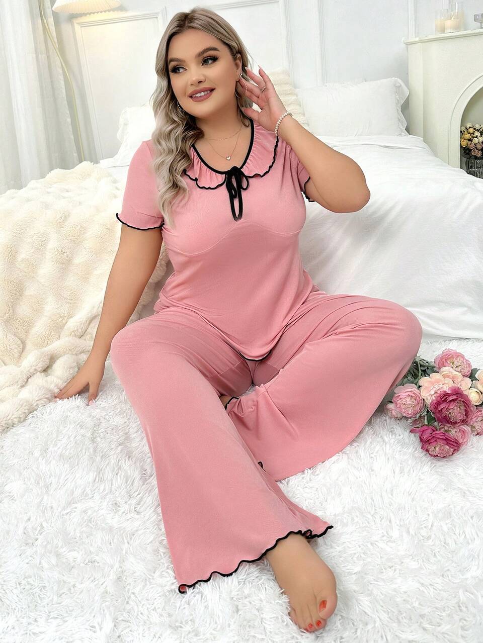 Color Block Plus Size Pajama Set With Slim Ear Edges, Knotted Round Neck, Short Sleeves And Long Pants