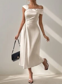 Chiquease 优雅魅力褶皱不对称领口紧身连衣裙，半正式连衣裙 - 杏色 - 查看 7