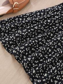 SHEIN Conjunto informal de 2 piezas para niña adolescente, con top de punto de cuello en U y falda de gasa con estampado floral menudo
