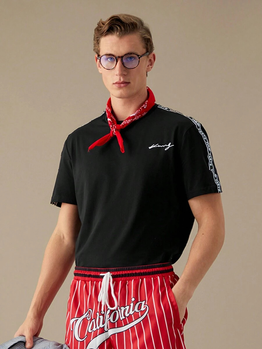 Manfinity RebelGame Atasan Pria Tape Huruf Preppy - Hitam - View 1