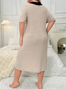 Color-Blocked Collar Half Placket Shirt Dress, Plus Size, Short Sleeved Sleepwear