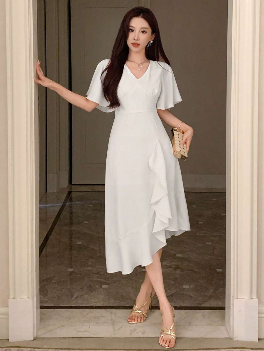 DAZY Damen Kleid mit V-Ausschnitt, kurzen Ärmeln, asymmetrischem Rüschensaum, elegantes Kleid mit Rüschenverzierung, Abendkleid, Strandkleid