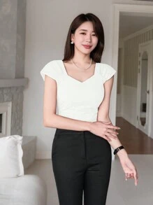 DAZY Áo thun crop top cổ vuông tay lửng mùa hè - Màu be - Xem 5